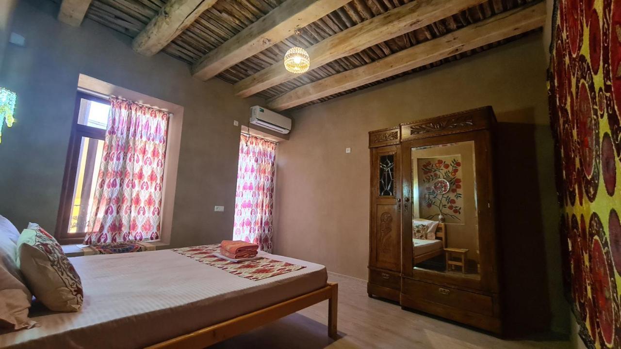 Azaliya Hostel Samarkand Esterno foto